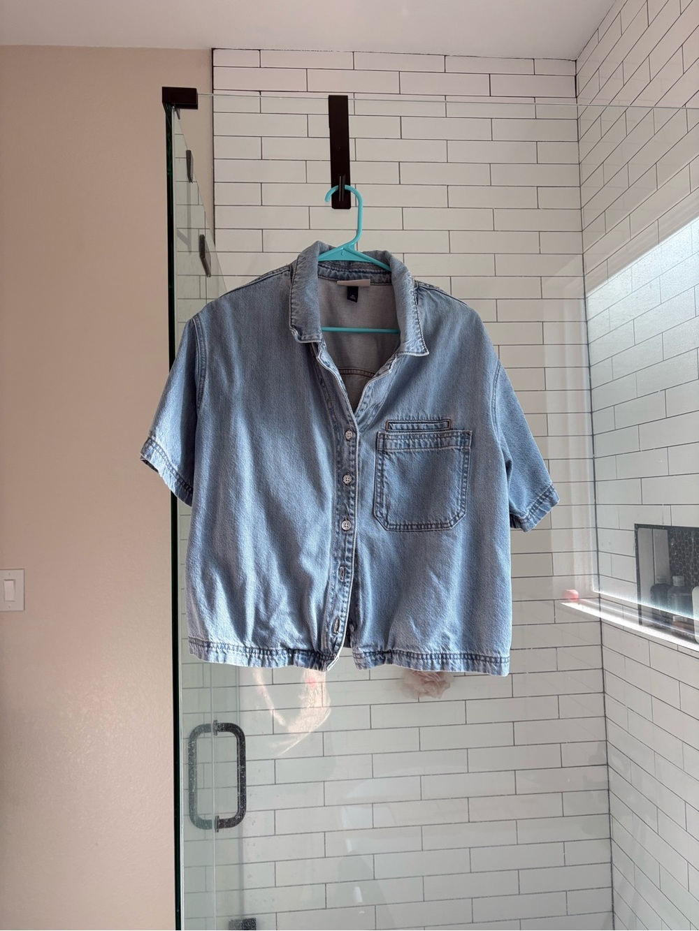 Light Blue Short-Sleeve Denim Shirt - Casual Women’s Button-Up